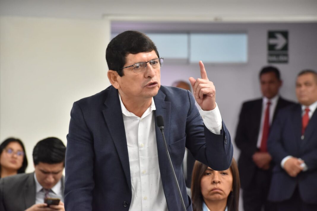 Agustín Lozano fue liberado. (Foto: Corte Superior)