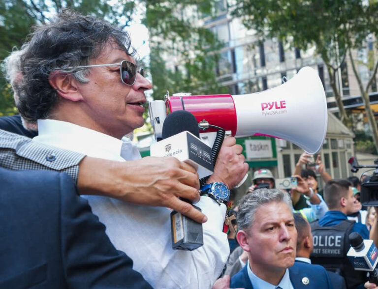Petro al retornar a Colombia responde a EE.UU.: “No me importa. No necesito Visa”