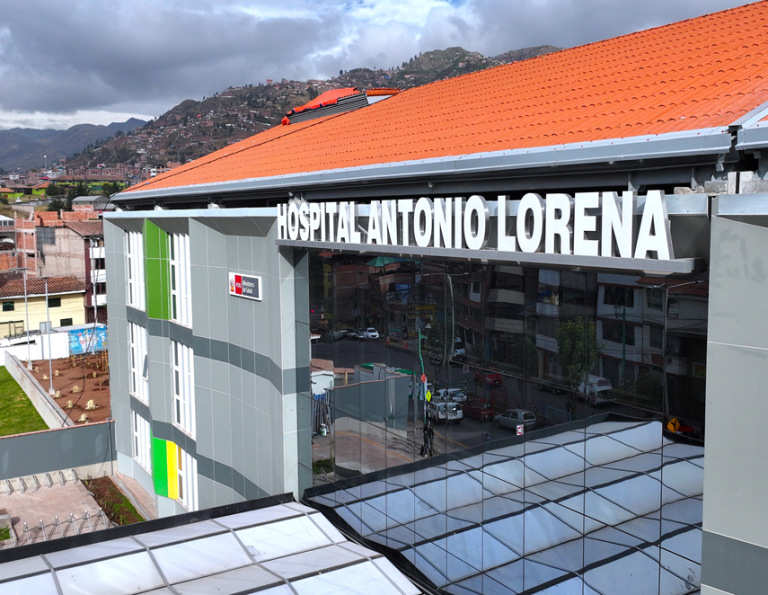 Hospital Antonio Lorena del Cusco: El fin de una larga espera y el gigantesco reto de no morir en la burocracia