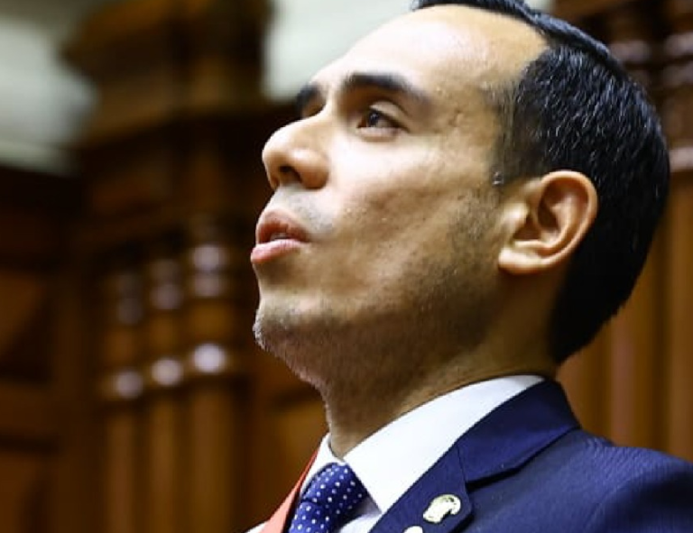 José Jerí Oré se convirtió a la 01:00 horas de este viernes 10 en presidente de la República