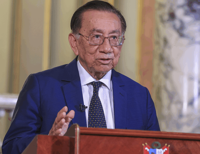 José María Balcázar llama a la 