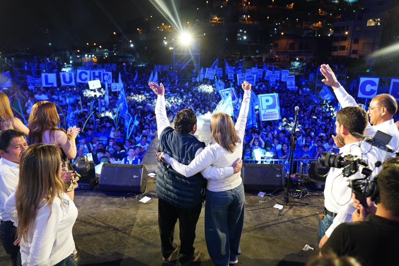 Danuiel Urresti: Pastor Talledo, presentada en un acto proselitista en San Juan de Lurigancho, será candidata a una curul en el próximo Senado 