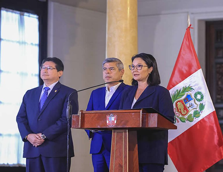 Keiko Fujimori anuncia subsidio al combustible de entre a 15% y  20% a favor del transporte público de pasajeros y de carga