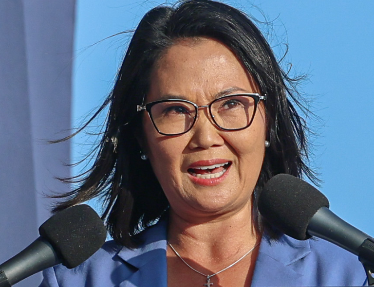 Keiko Fujimori resalta capacidad naval para responder ante el Fenómeno El Niño