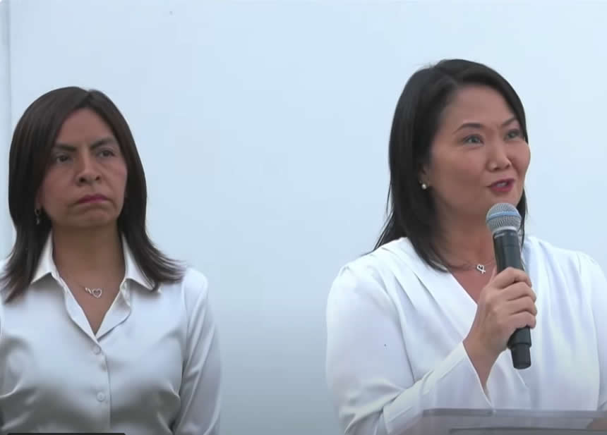 Keiko Fujimori elude responder si está arrepentida o no de haber recibido aportes de Odebrecht en 2011 (Foto: Facebook).