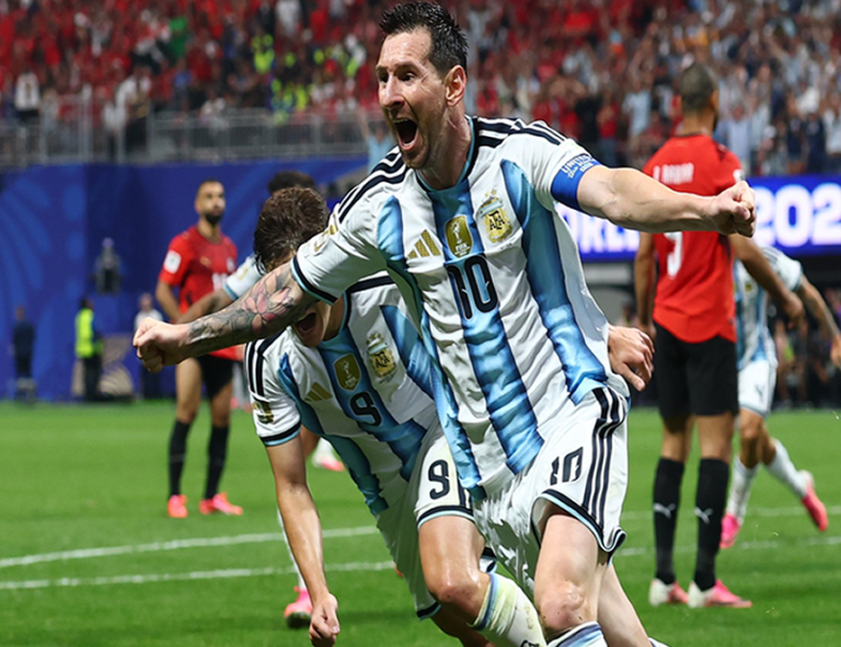 Argentina gana 3 a 2 y se clasifica a cuartos tras voltear el partido que perdía por 2 a 0 ante Egipto