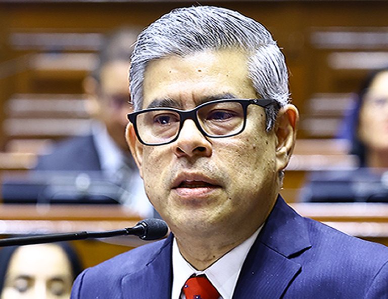 Luis Galarreta justifica demora en pedido de facultades, pero omite postura sobre polémicas leyes “procrimen”