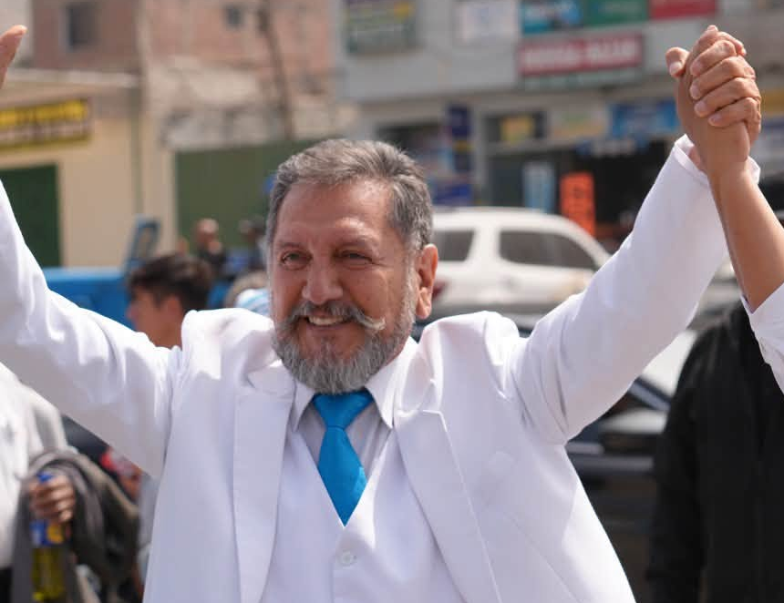 Luis Rubio renunció a la candidatura a la alcaldía de Lima en un acto considerado legal pero indigno (Foto: Facebook).