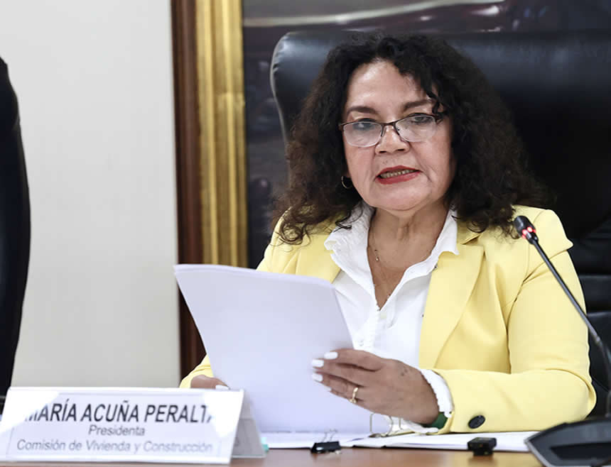 María Acuña Peralta, presidente de la Comisión de Vivienda y Construcción del Congreso de la República (Foto: Congreso de la República).