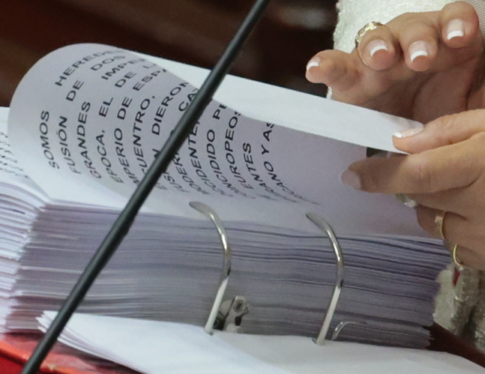 Mensaje presidencial está consignado en 97 páginas y su lectura demandó 4 horas y 13 minutos (Foto: Congreso de la República).