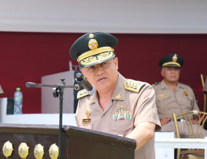 General Raúl Enrique Alfaro Alvarado, CG de la Policía Nacional del Perú (Foto: Mininter).