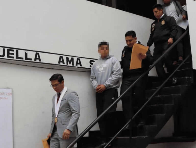 Corrupción policial: detienen a alférez y 2 suboficiales por concusión