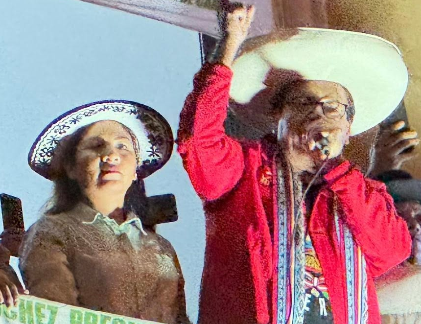 Roberto Sánchez ofrece discurso tras marcha por las calles de Lima (Foto: Facebook).
