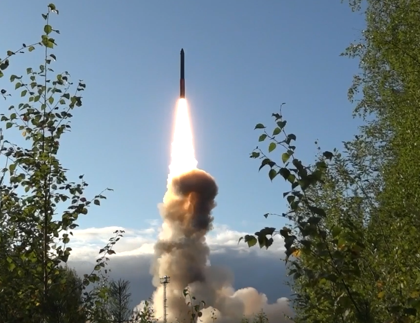 El ensayo operacional de un ICBM por parte de Moscú no es solo una verificación técnica, sino un mensaje geopolítico estratégico con múltiples lecturas (Captura video).
