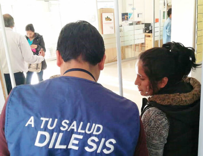 SIS alcanzará también a peruanos residentes en el exterior que se encuentren en el país (Foto: SIS)