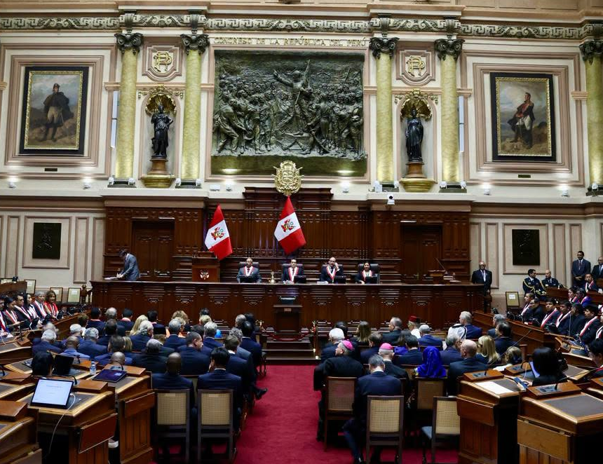 Sesión del Congreso de la república (Foto: Facebook).