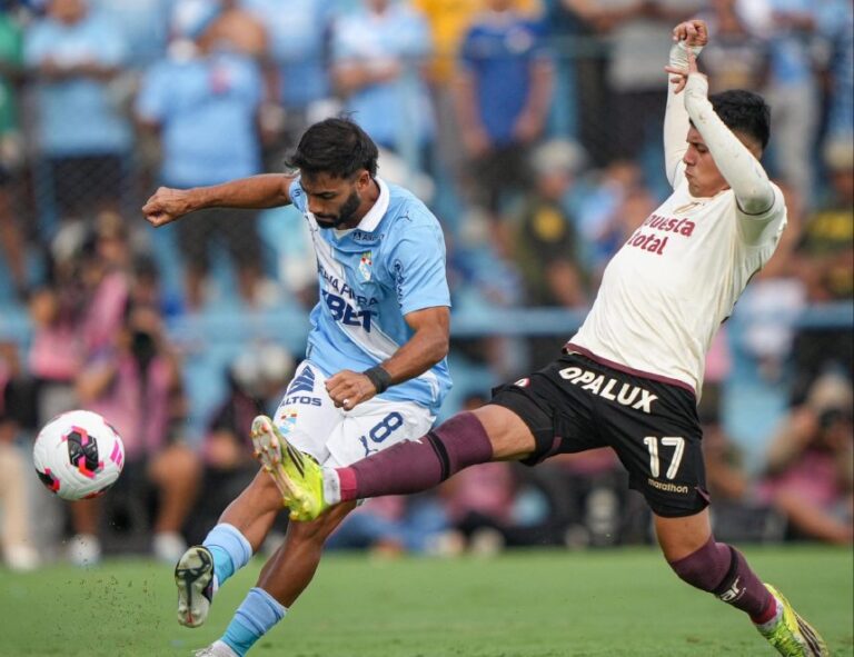Sporting Cristal y Universitario, un empate de alta tensión