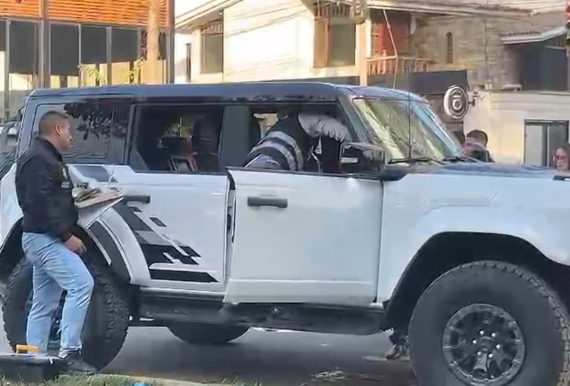 Vehículo en el que viajaban los cuatro asesinados en Trujillo0 (Foto: redes).