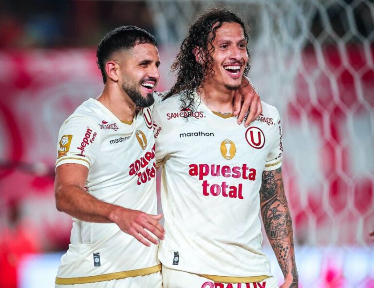 Universitario goleó 6-0 a UTC y es líder en la Liga 1