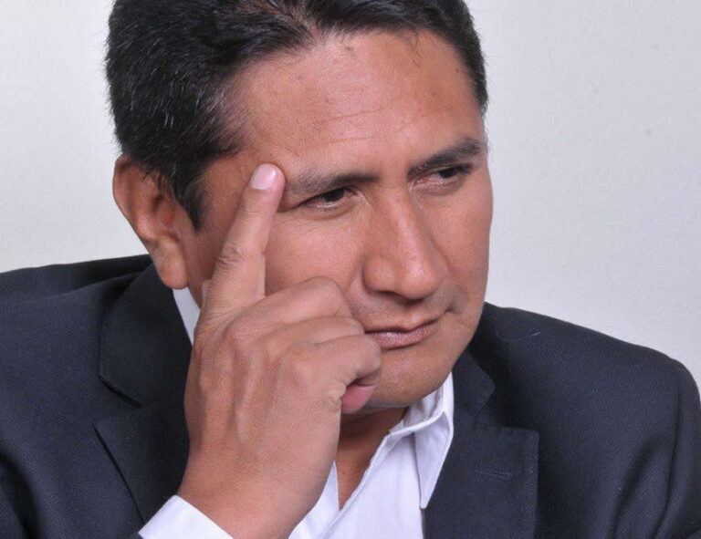 Vladimir Cerrón: ¿A un paso de dejar la clandestinidad por sentencia del TC?