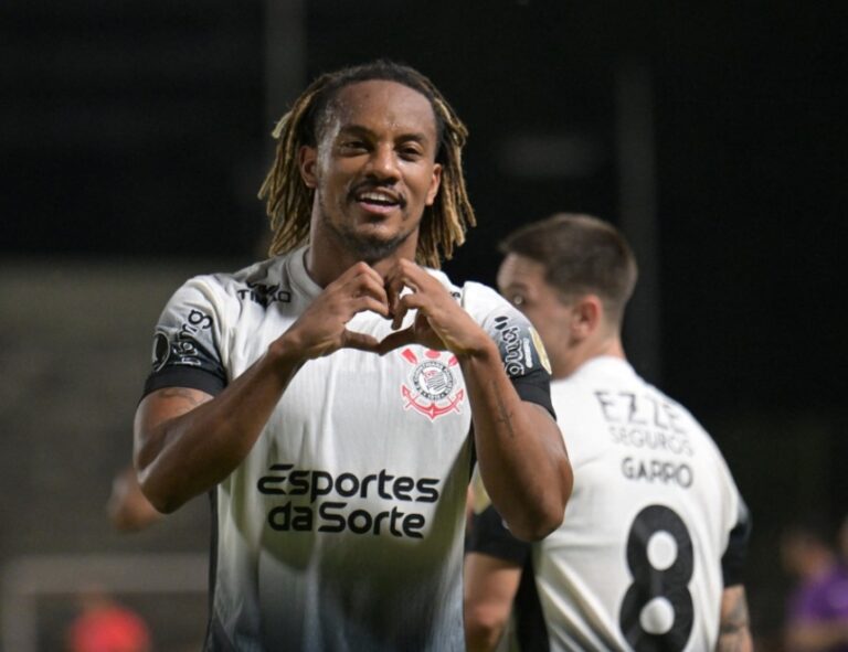 André Carrillo ‘pica’ en la Copa Libertadores: anotó en empate de Corinthians