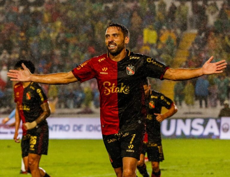 Melgar venció 1-0 a Sporting Cristal y es líder en la Liga 1