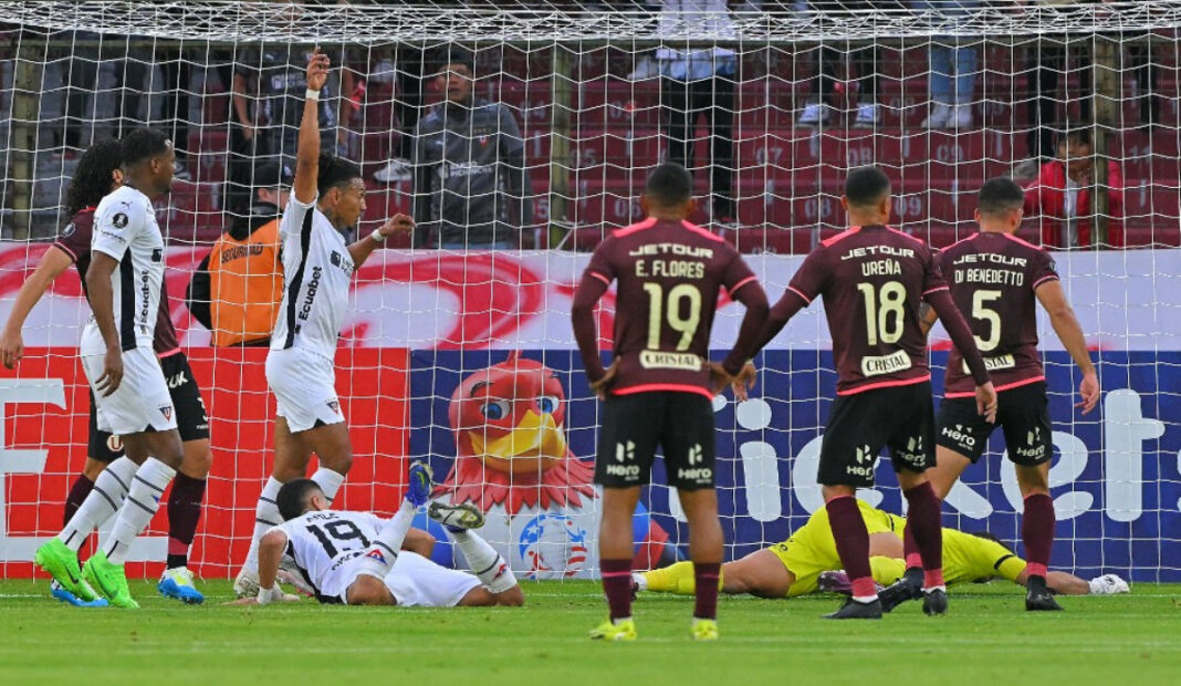 Universitario eliminado de Copa Libertadores. (Foto: AFP)