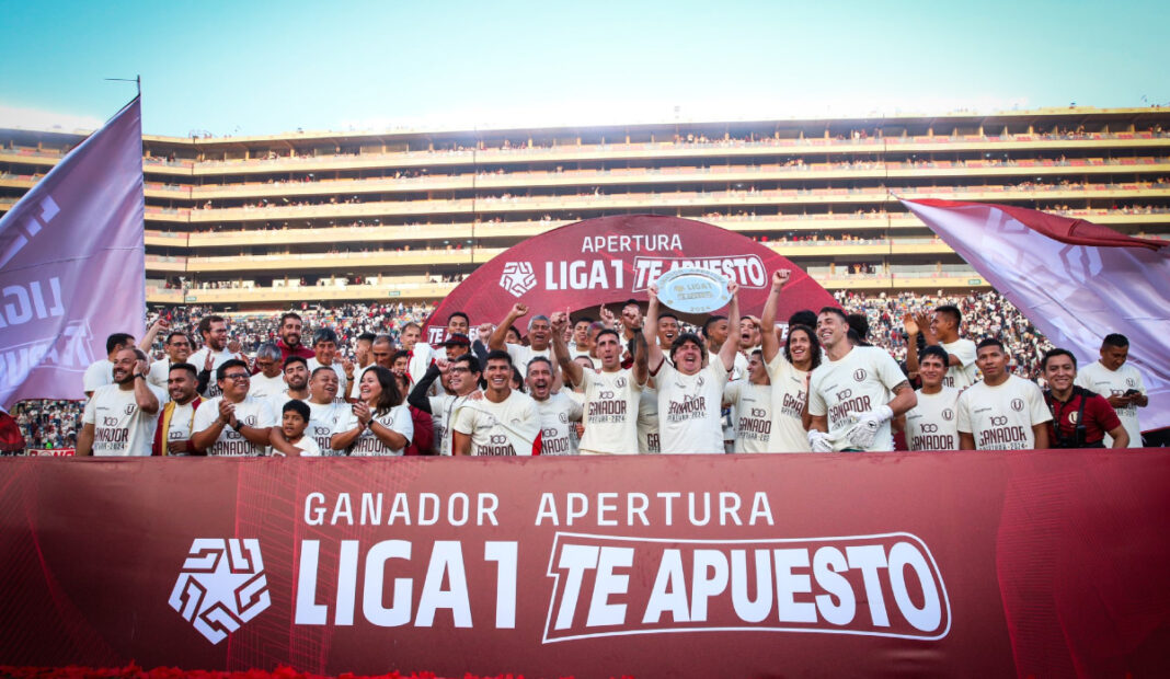 Universitario de Deportes alzó el título del Torneo Apertura. (Foto: Universitario)